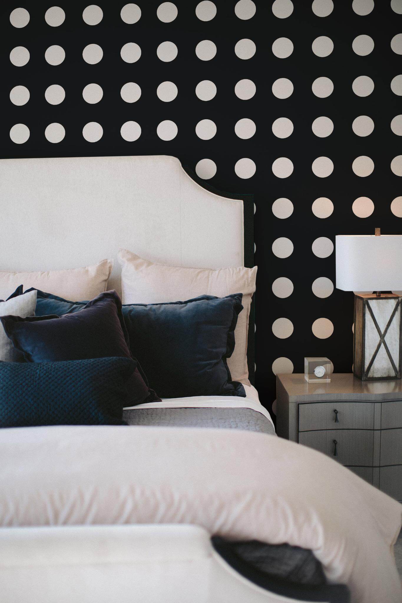 Black and White Polka Dot Wallpaper